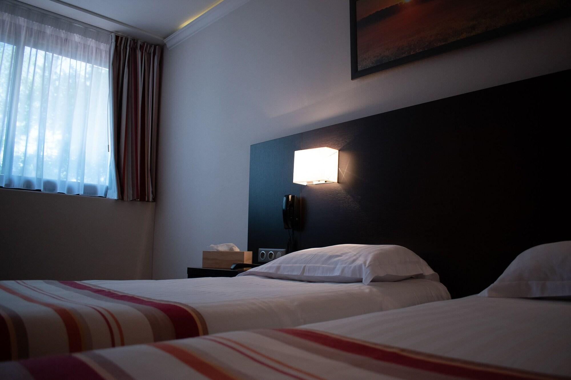 Contact Hotel Be Guest Limoges Sud エクステリア 写真